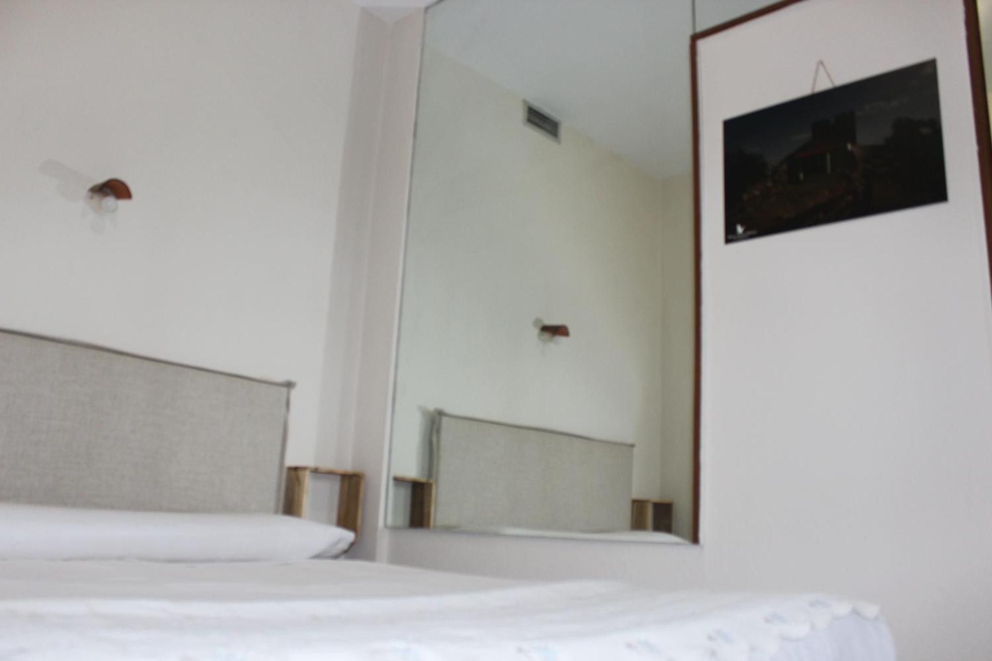 Apartamentos De Astroturismo La Canada Torrejón el Rubio Eksteriør billede