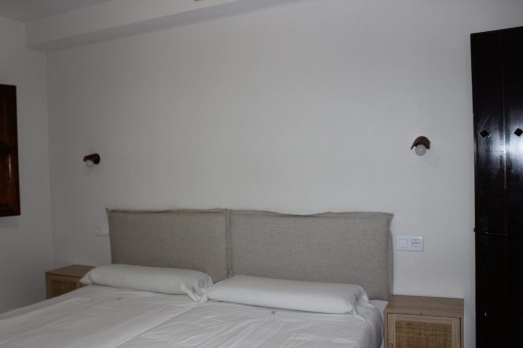 Apartamentos De Astroturismo La Canada Torrejón el Rubio Eksteriør billede