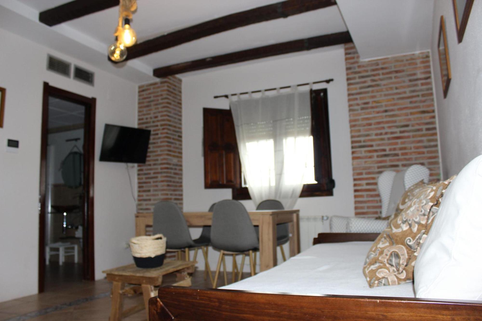 Apartamentos De Astroturismo La Canada Torrejón el Rubio Eksteriør billede